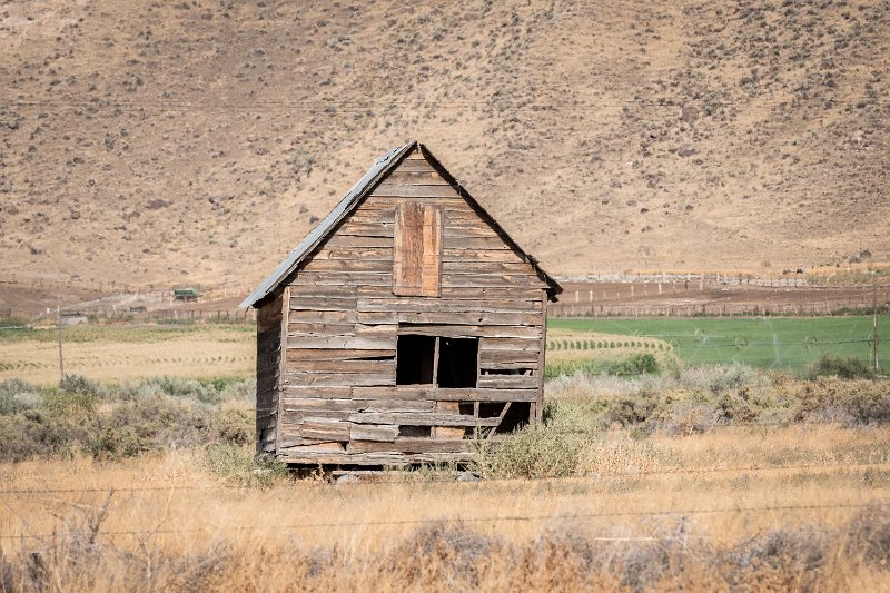 D85_9186.jpg - Abandoned near Antelope Reservoir