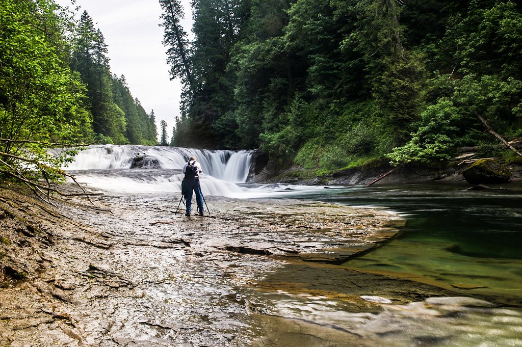 Lewis_River.jpg - Midde Lewis River Falls