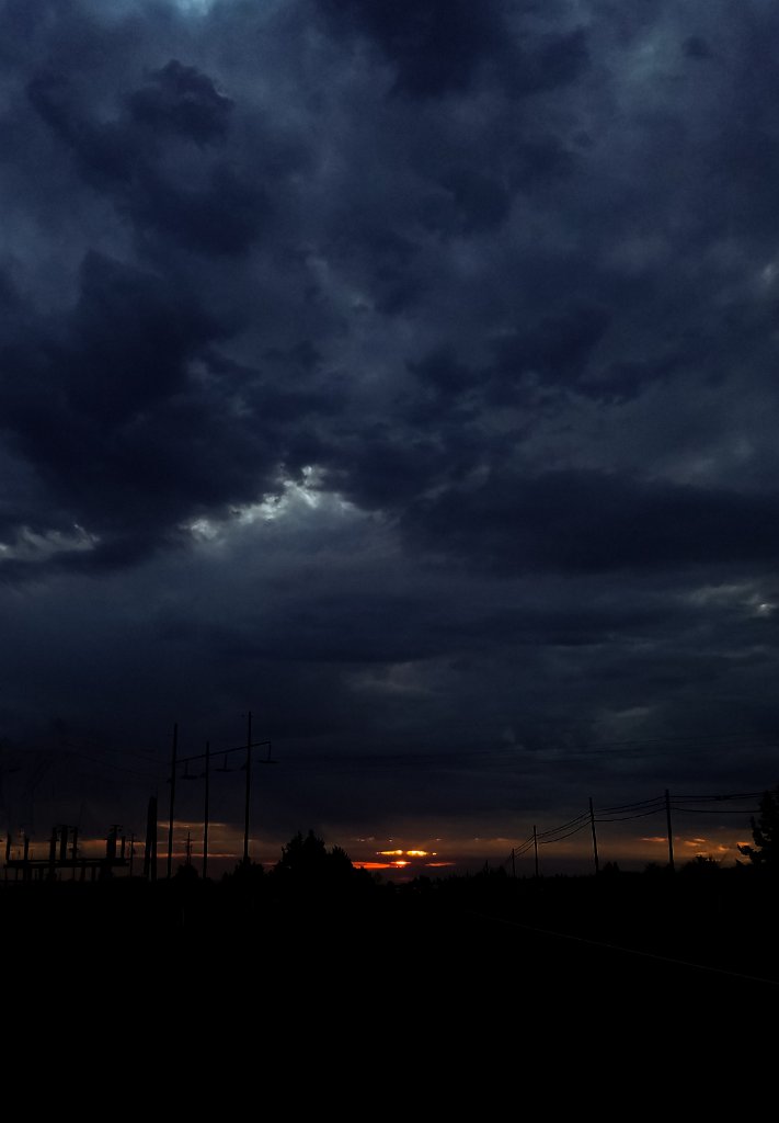 20190905_064225-Edit.jpg - Sunrise along US Highway 20 South of Bend