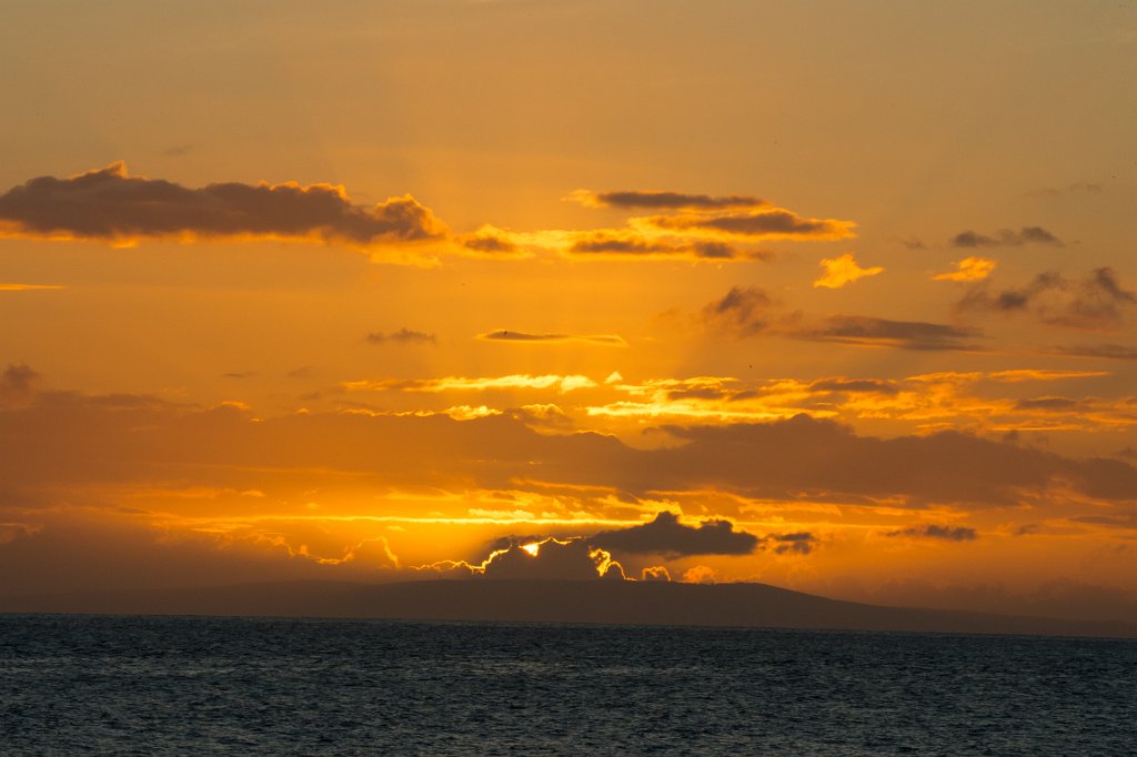 D04_0389.jpg - Hawiian Sunset #5