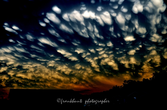 Mammatus_Clouds-300.JPG